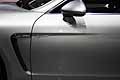 Porsche Panamera S Hybrid dettaglio fiancata e brand Hybrid
